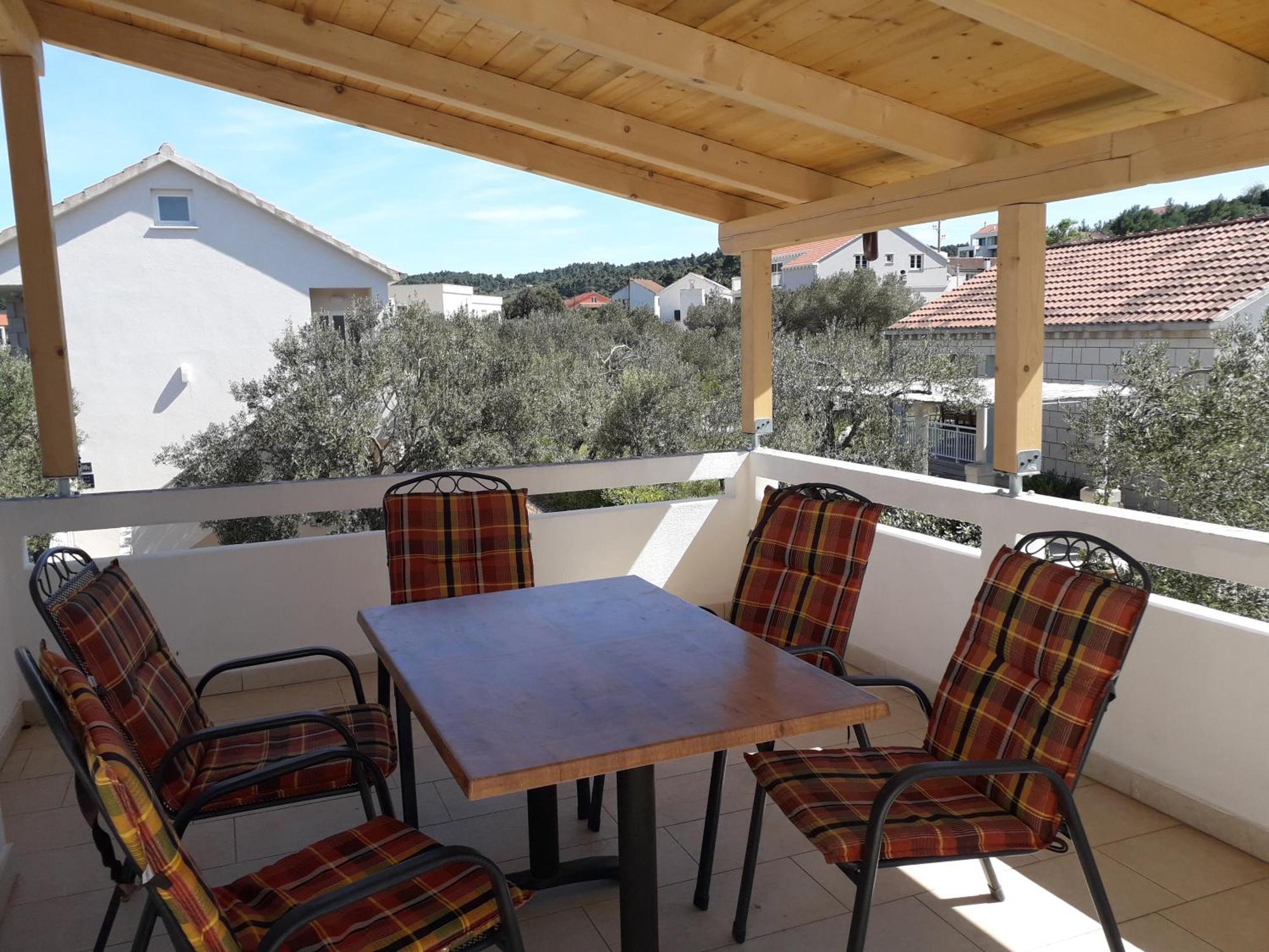 Apartment Maslina *